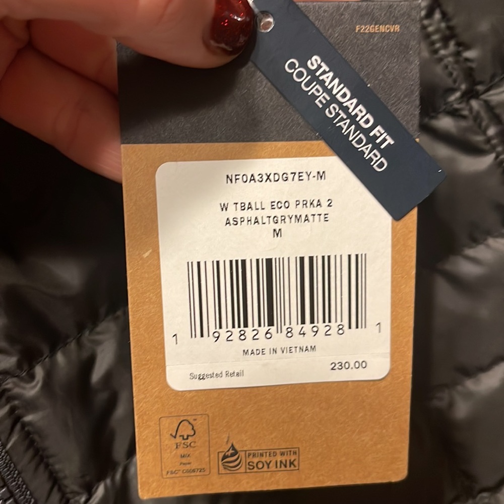 The North Face Women's Eco Thermoball Parka 2, Medium - Picture 16 of 17